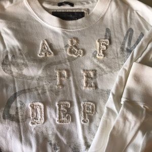 Like new, long sleeve t